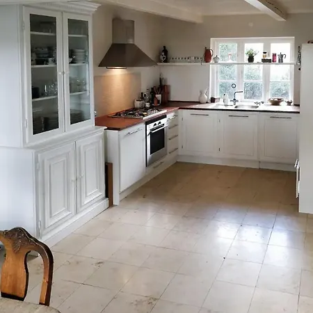 بيت للعطل Spacious Gem With A View Over Praesto Fjord