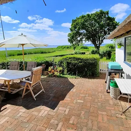 Spacious Gem With A View Over Praesto Fjord Casa de Férias Faxe